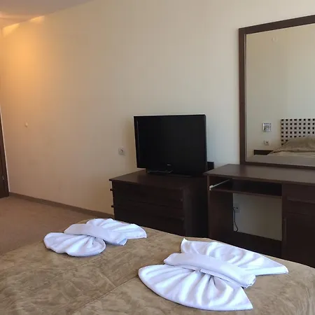 Seasons Club Hotel 4*