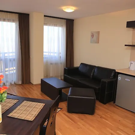 Seasons Club 4*
