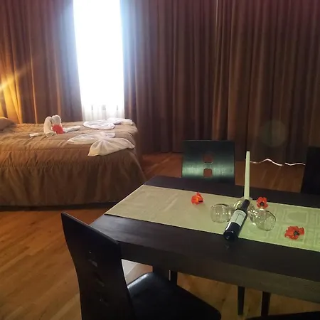 Hotel Seasons Club