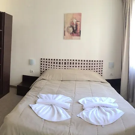 Seasons Club Hotel 4*
